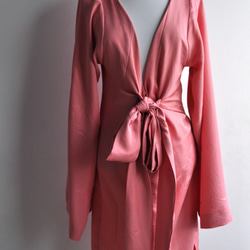 サンプルセール　ピンク　プランジネック　着物袖膝丈ドレス 2枚目の画像