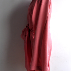 サンプルセール　ピンク　プランジネック　着物袖膝丈ドレス 5枚目の画像