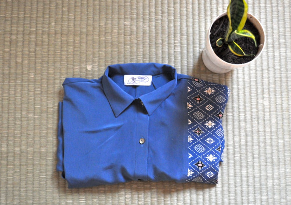 SALE 着物リメイク　ブルーと柄のドッキングショートシャツ　難あり 7枚目の画像