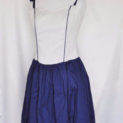 【SALE】1点もの|春夏　ストライプ　ネイビーブルー　キャミワンピース　切り替えドレス　膝上丈　ギャザースカート 4枚目の画像