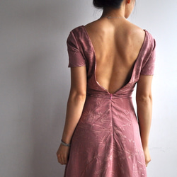 1点もの|着物リメイク　メタリック刺繍のピンクVネックロング丈着物ドレス　 2枚目の画像