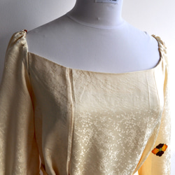 SALE 着物リメイク クリーム色 柔らかシルクの長袖ソフトマーメイドドレス 10枚目の画像