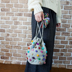 【完売】カラフルドット刺繍・ニット巾着バッグ（N-410160-Lグレー）・ペルーニット 6枚目の画像