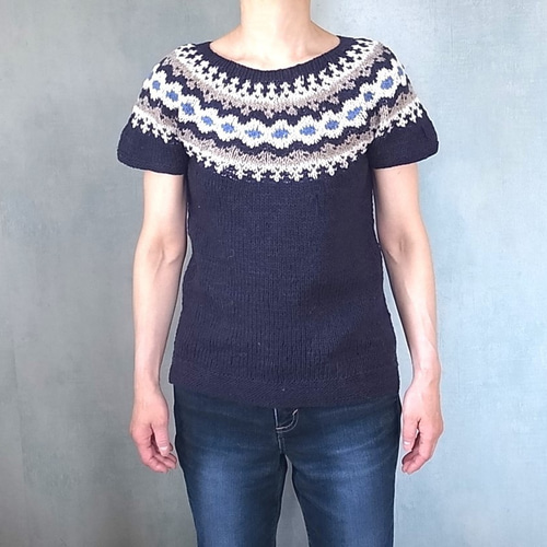 完売】フェアアイル柄・半袖トップ（N-360078-紺）ウール・求心編み