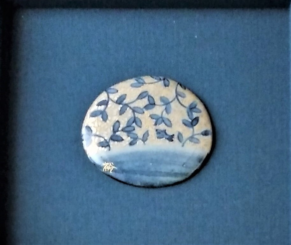 小さな陶板の中に広がる青の世界　　青を行く　陶額 3枚目の画像