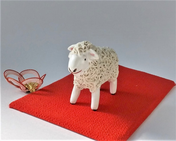くるくる巻き毛が可愛いヒツジさん（未） 干支ミニ置物 陶器 その他