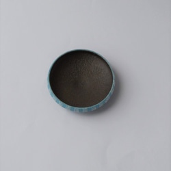 ちょこっと盛りたい･･釉泥彩（ブルー）豆鉢　陶器 2枚目の画像