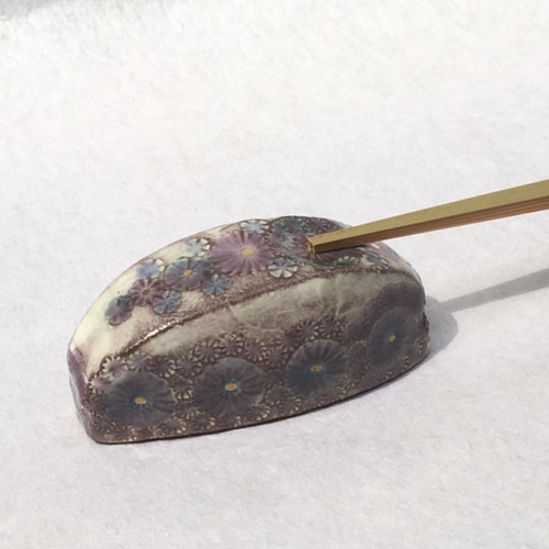 紫彩華紋 山型箸置き 箸・箸置き 森里陶楽 通販 9621105｜Creema