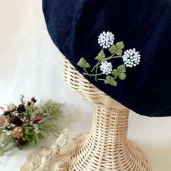 【キッズ】国産リネン　ネイビー クローバー刺繍 ベレー帽　 3枚目の画像