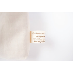 マーガレットの刺繍（巾着ポーチ * キナリ×黒チェック）ナチュラル ⚛︎ 4枚目の画像