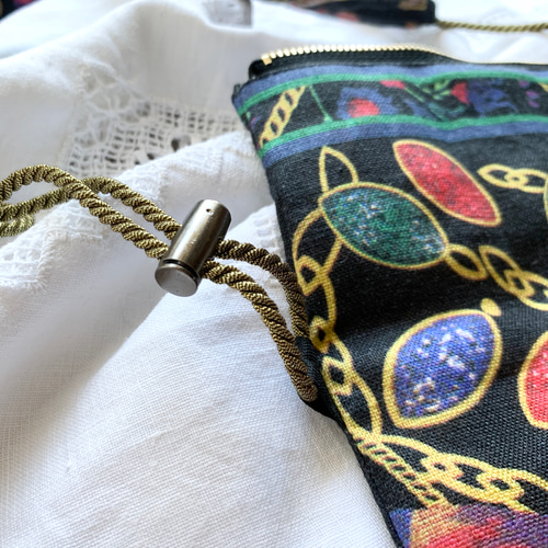 インポートリネン☆スカーフ柄サコッシュ・ボディバッグ/ブラック  