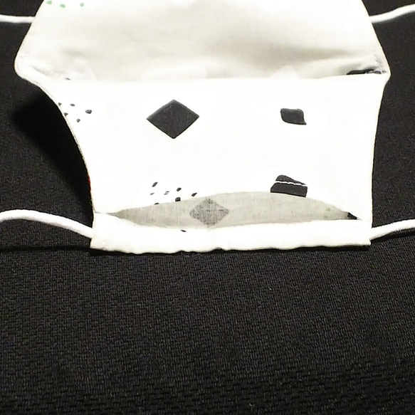 【送料無料】遊び心マスク(おにぎりグレー)フィルターポケットあり 3枚目の画像