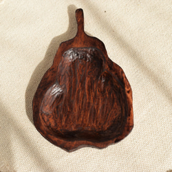 手彫りの洋梨のアクセサリートレー 5枚目の画像