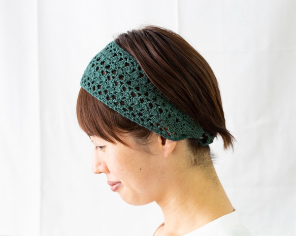 リネンとコットンで頭を優しく包む、透かし編みのヘアバンド。長さ調節可。色：茶・緑・黒・桃・白・水 10枚目の画像