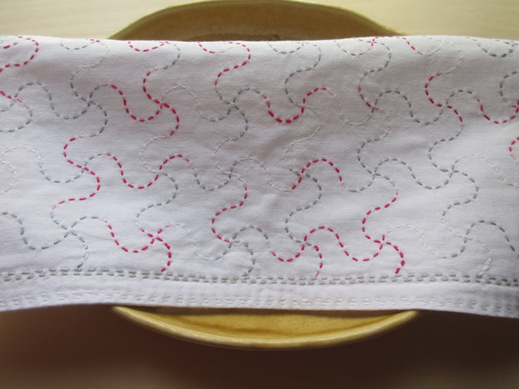 千鳥つなぎ ～かすり 赤xグレーx白～ 刺し子 花ふきん その他