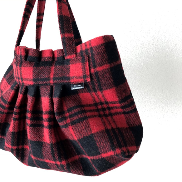 【冬限定】Ｓサイズ　タータンチェックのプリーツバッグ/赤 2枚目の画像