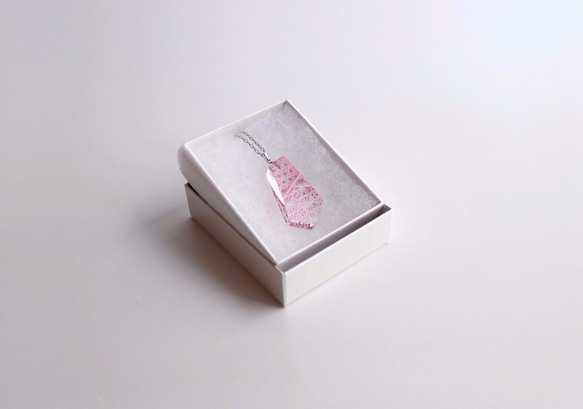 Kiriko Jewelry　切子ペンダント　菊繋ぎ＆籠目　金赤（ピンク） 8枚目の画像