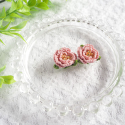 一輪の薔薇(ピンク：全5色) ピアス・イヤリング　かぎ針刺繍 3枚目の画像