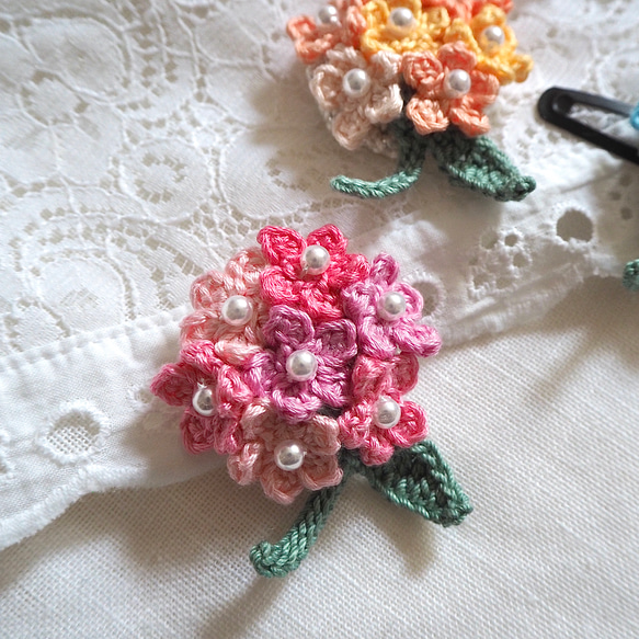 紫陽花ヘアアクセサリー/ヘアピン (全3色)　かぎ針刺繍 3枚目の画像