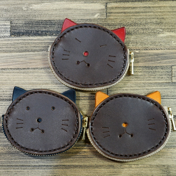 細目ネコのコインケース（ブラウン×レッド） 4枚目の画像