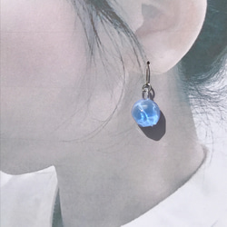 Creema限定！Sea glass ピアス／イヤリング＊ライトブルー 6枚目の画像