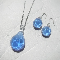 Creema限定！Sea glass ピアス／イヤリング＊ライトブルー 7枚目の画像