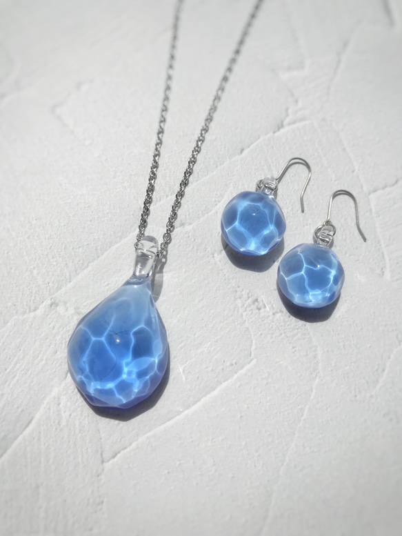 Creema限定！Sea glass ピアス／イヤリング＊ライトブルー 7枚目の画像