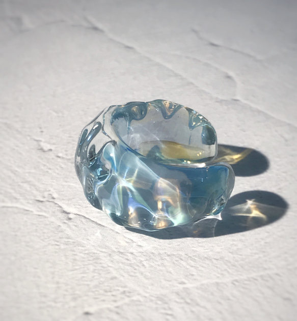 Sea glassイヤーカフ＊ウォータリーブルー 2枚目の画像
