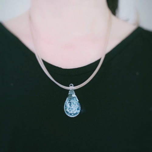 ドロップガラスペンダントL＊透明（泡入り） ネックレス・ペンダント