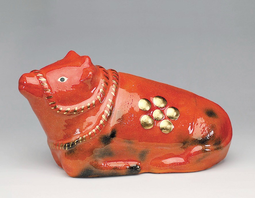 楽入窯製　赤楽　北野牛　置物