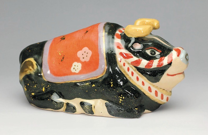 楽入窯製　飾り牛　置物