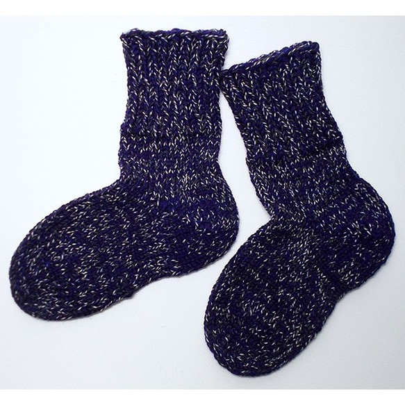 厚手の手編み靴下　24.5㎝くらいの方用　ウール100％　毛糸を約240グラム使用した分厚い靴下です　⑪ 1枚目の画像