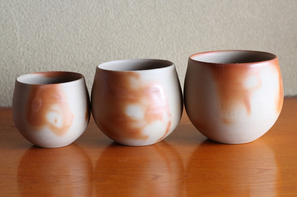 備前焼のコロンと丸いカップ（明るめ、小さめ） 5枚目の画像