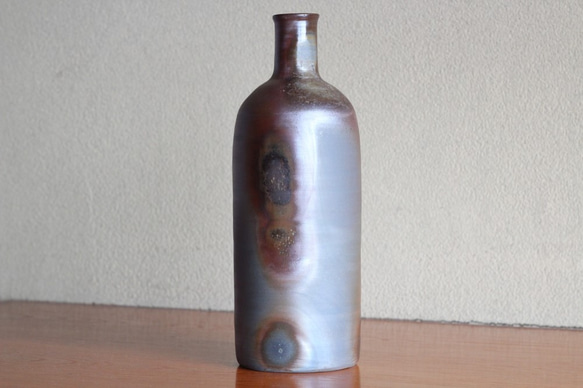 備前焼のボトル、花瓶 1枚目の画像