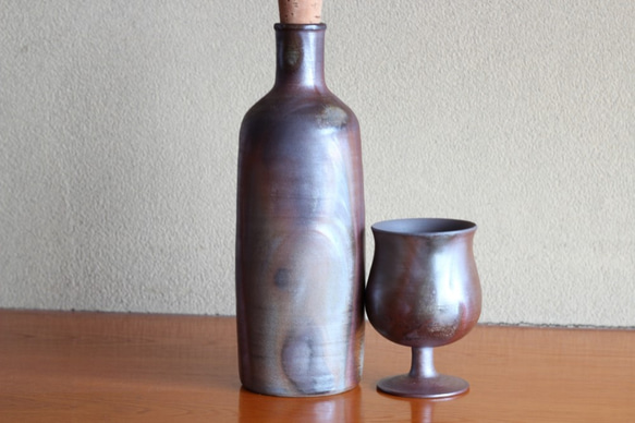 備前焼のボトル、花瓶 3枚目の画像
