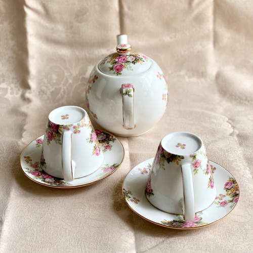 カッブ&ソーサー ポット他♡ llised カップ＆ソーサー4客、ポット他