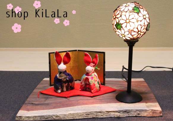 うさぎ雛（人形付きオリジナルぼーるランプ飾り） 1枚目の画像