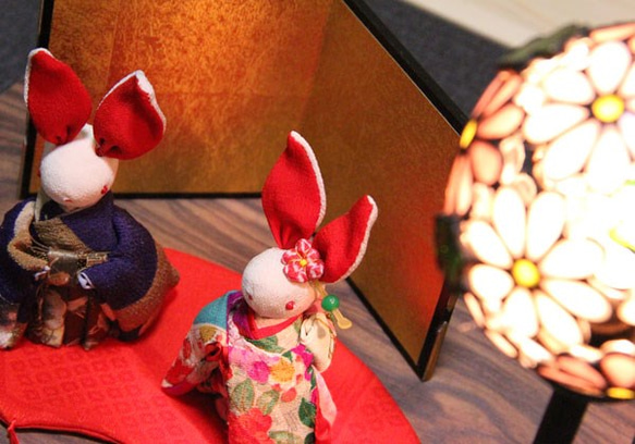 うさぎ雛（人形付きオリジナルぼーるランプ飾り） 2枚目の画像