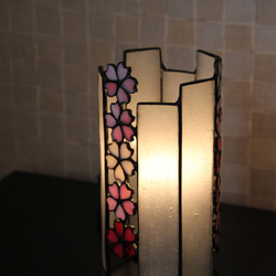 ステンドグラスの筒ランプ（桜） 4枚目の画像