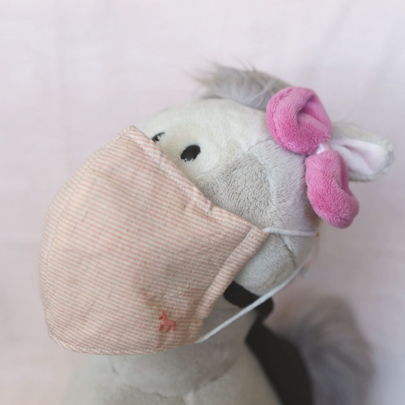 コットンリネンピンストライプ馬ししゅう布製立体マスク(ピンク) 5枚目の画像