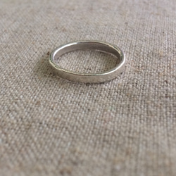 銀のつちめ模様リング 6枚目の画像