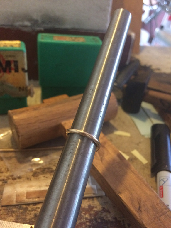 銀のつちめ模様リング 7枚目の画像