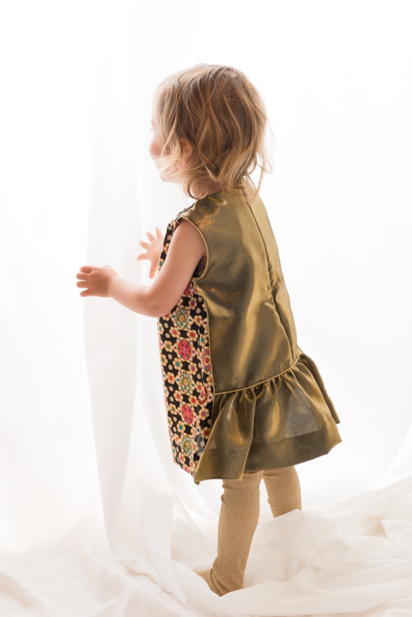 Liberty リバティー　子供服　satin dress サテン　フリル　ドレス　裏地付き 3枚目の画像