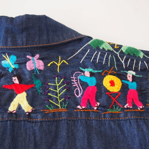 メキシコ刺繍デニムシャツ【ミチョアカン刺繍 村の踊り②M】 ブラウス