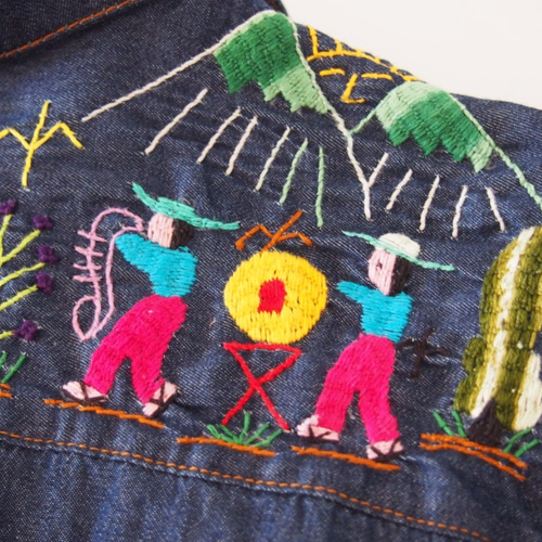 メキシコ刺繍デニムシャツ【ミチョアカン刺繍 村の踊り②M】 ブラウス