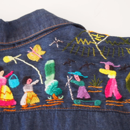 メキシコ刺繍デニムシャツ【ミチョアカン刺繍 村の風景M