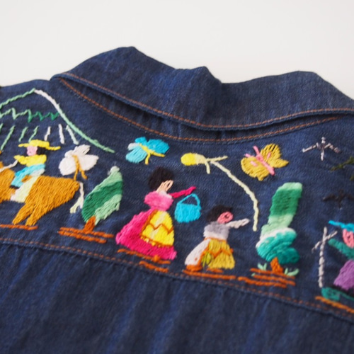 メキシコ刺繍デニムシャツ【ミチョアカン刺繍 村の風景M