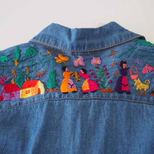 メキシコ刺繍デニムシャツ【ミチョアカン刺繍 村の踊り日常風景②M