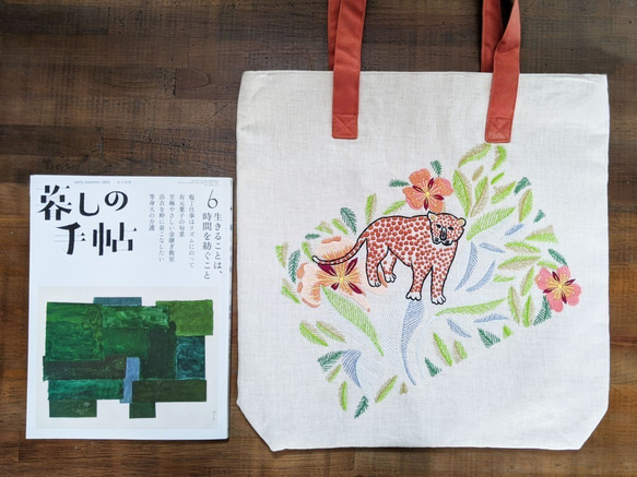 ヒョウ刺繍のトートバッグ 8枚目の画像