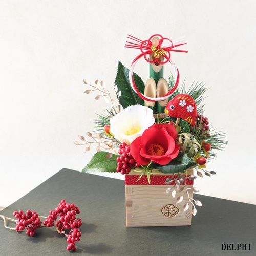 特集掲載】めで鯛！お正月門松アレンジメント（紅白椿・水引